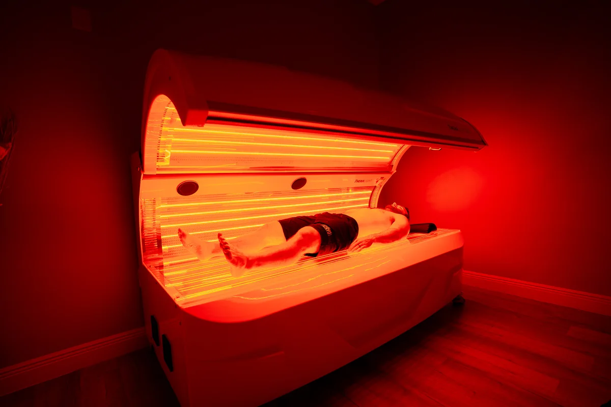 Full-body red light therapy bed — iCRYO Westminster, CO wellness guide