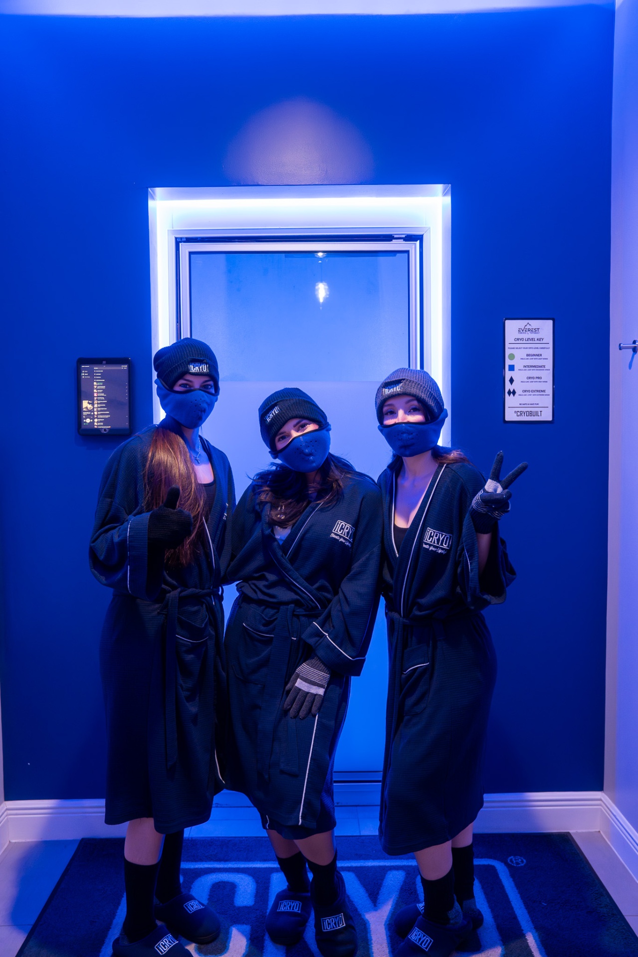 iCRYO Westminster guests in cryo robes ready for their session