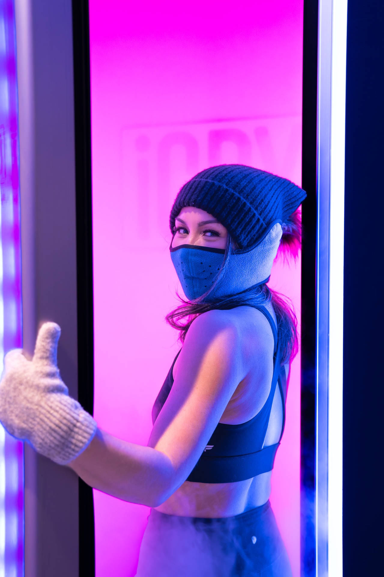iCRYO Westminster guest geared up inside the cryo chamber