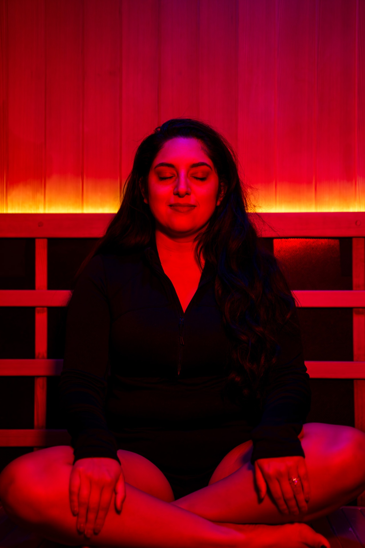 iCRYO Westminster full-spectrum infrared sauna with red light therapy